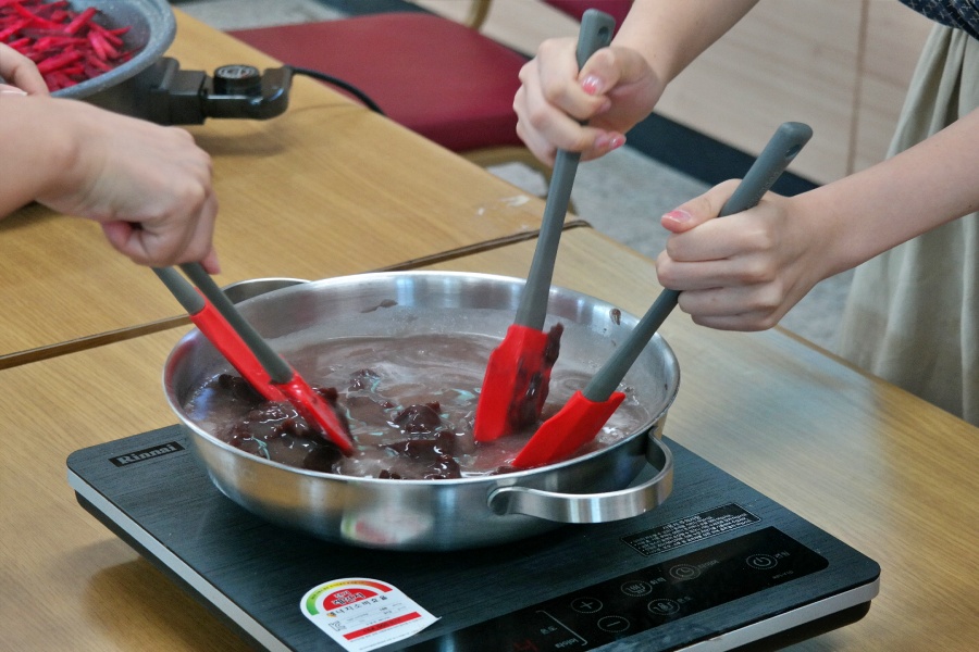 의성군  만경촌 흑마늘영양갱 만들기 경북농촌체험, 경북 가볼만한 곳 이미지